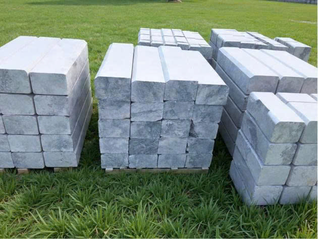 đá bó vỉa xanh rêu vát cạnh