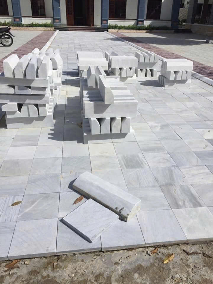 đá bó vỉa trắng